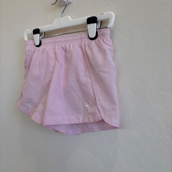 Nike Dri-FIT running shorts, Girls, Size L, Pink - Picture 2 of 5
